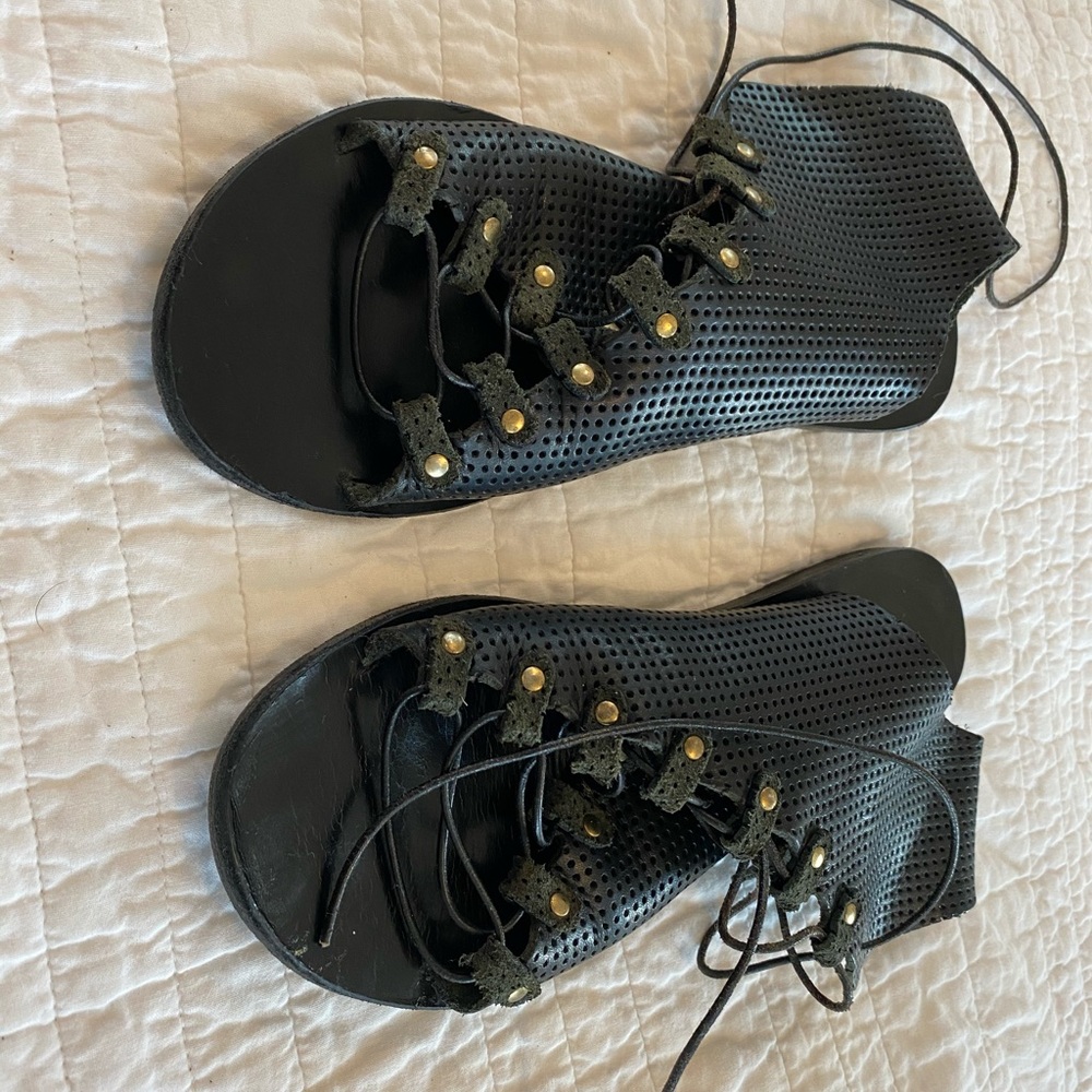 Ancient Greek Sandal lace up leather sides EUC sz7 - Picture 5 of 8